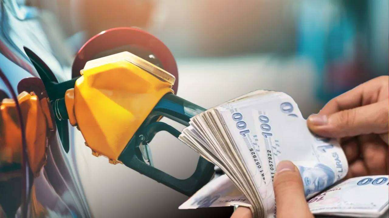 Benzin 78 liraya kadar düşüyor! Depoları doldurmak için o günü bekleyin, Olcay Aydilek indirimin gerçek gününü açıkladı! 10